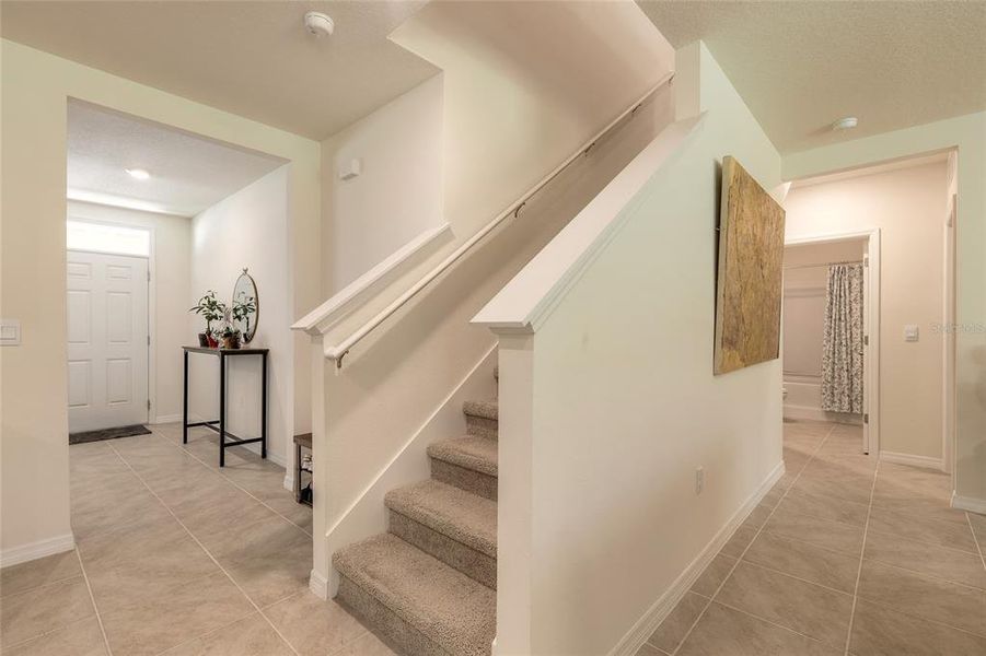 Furnished interior view inside a new home in Fountain View, Ormond Beach (Image 29).