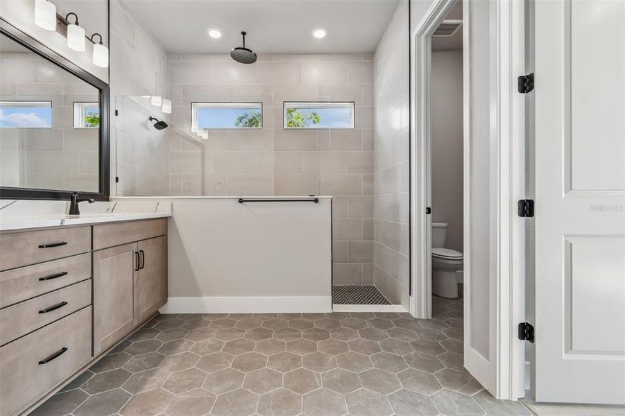 Furnished interior view inside a new home in Palmera Wellen Park - Classic Series, Venice (Image 8). Furnished interior view inside a new home in Palmera Wellen Park - Classic Series, Venice (Image 8).