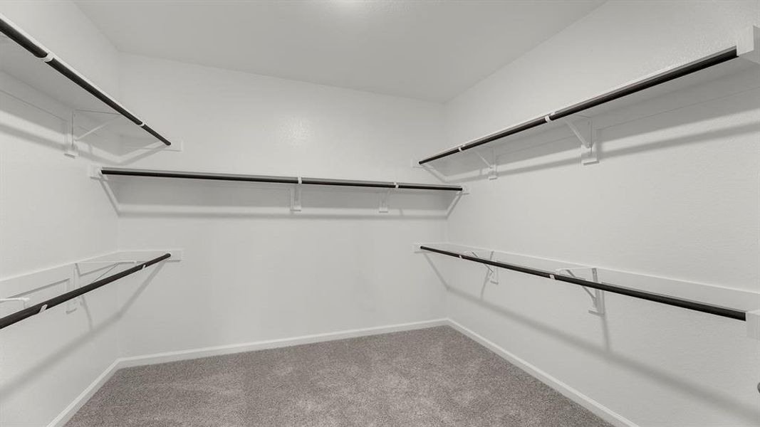 15. 1720 Edgeway - Closet