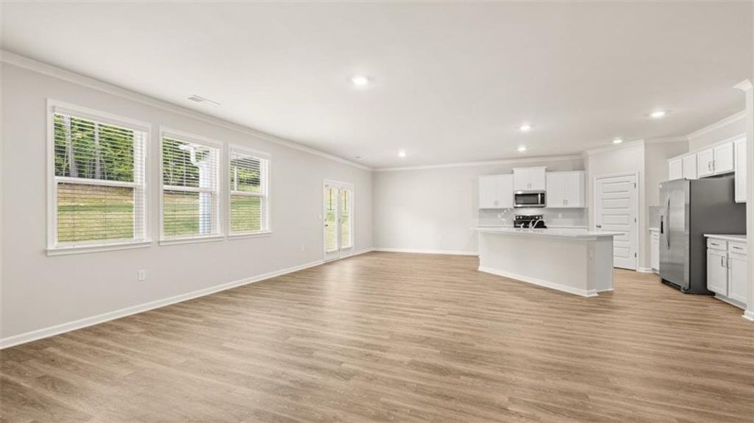 Spacious, unfurnished interior of a new home in Kingston Ranch at Lake Oconee, Buckhead (Image 30).