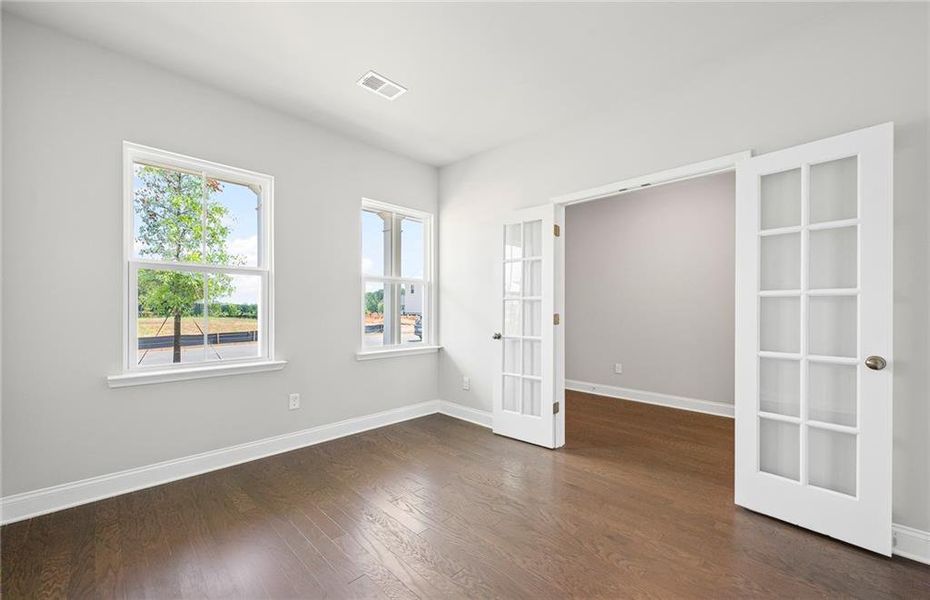Spacious, unfurnished interior of a new home in Hawthorne Ridge, McDonough (Image 18).