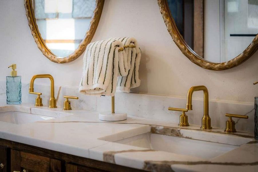 Close-up of interior finishes inside a home in , McCaysville (Image 22).