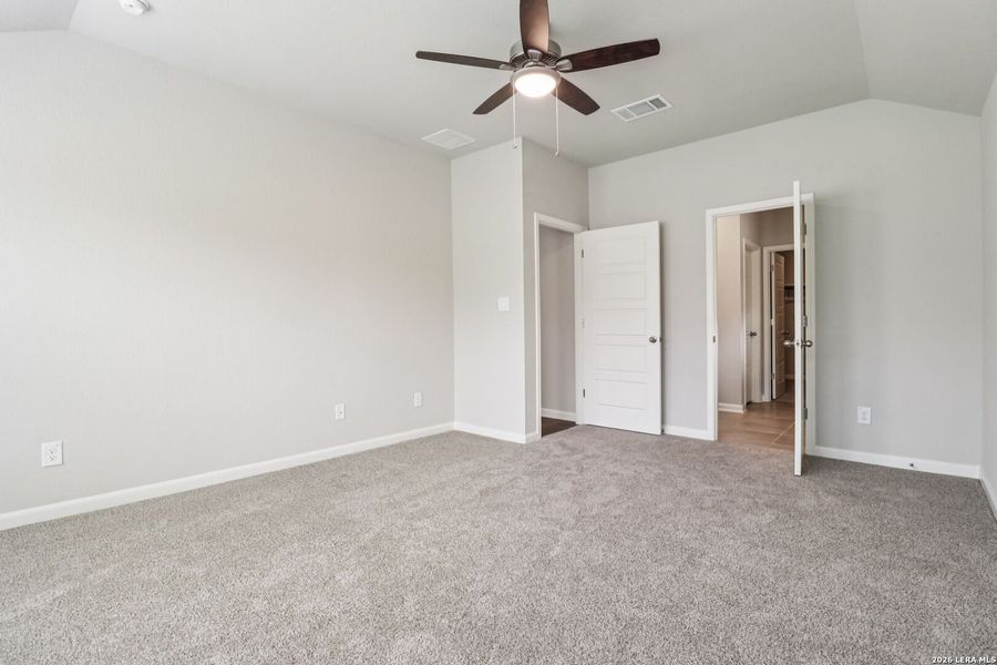 Spacious, unfurnished interior of a new home in Kallison Ranch, San Antonio (Image 18).