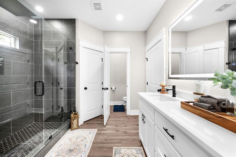 Furnished interior view inside a new home in , Sulphur Springs (Image 8).