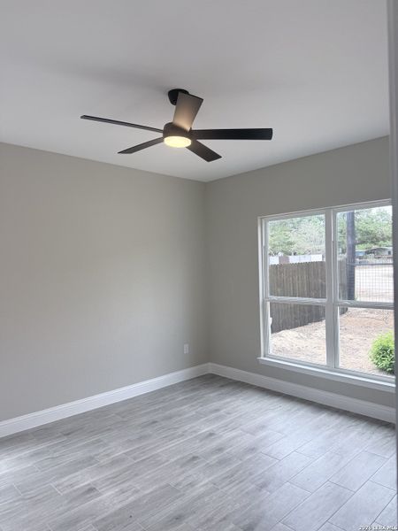 Spacious, unfurnished interior of a new home in , San Antonio (Image 12).
