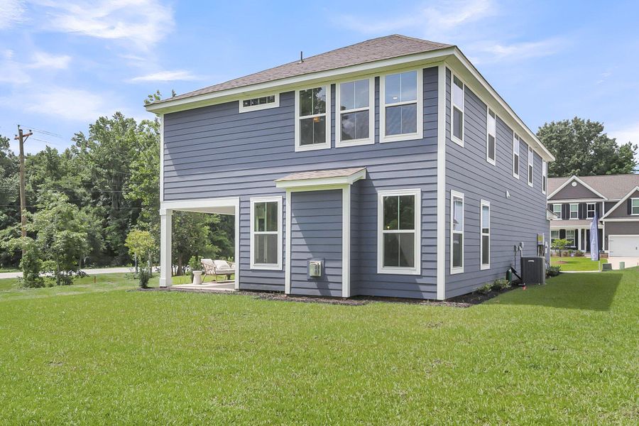 Exterior details and patio area of a home in Abbey Walk, Moncks Corner (Image 3).