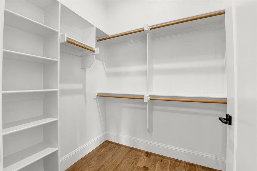 Spacious, unfurnished interior of a new home in , Weatherford (Image 16).