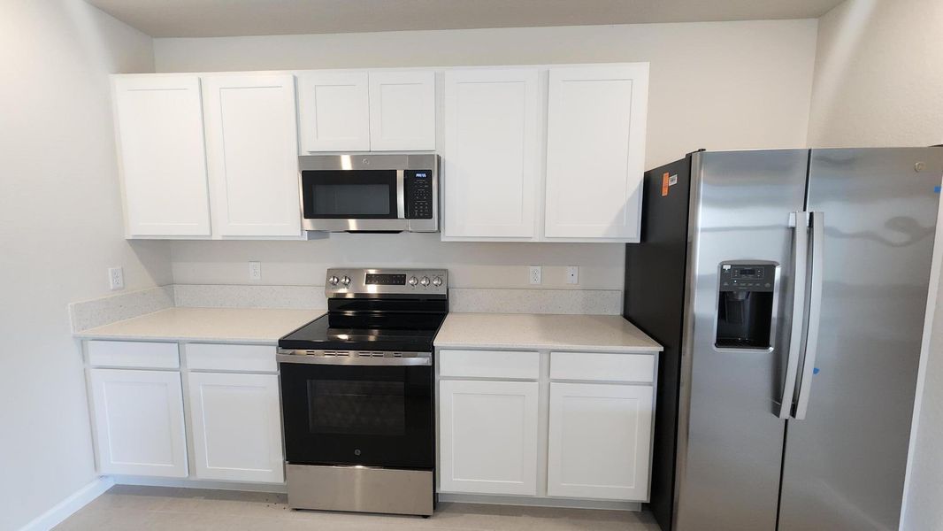 Furnished interior view inside a new home in , Fort Pierce (Image 7).