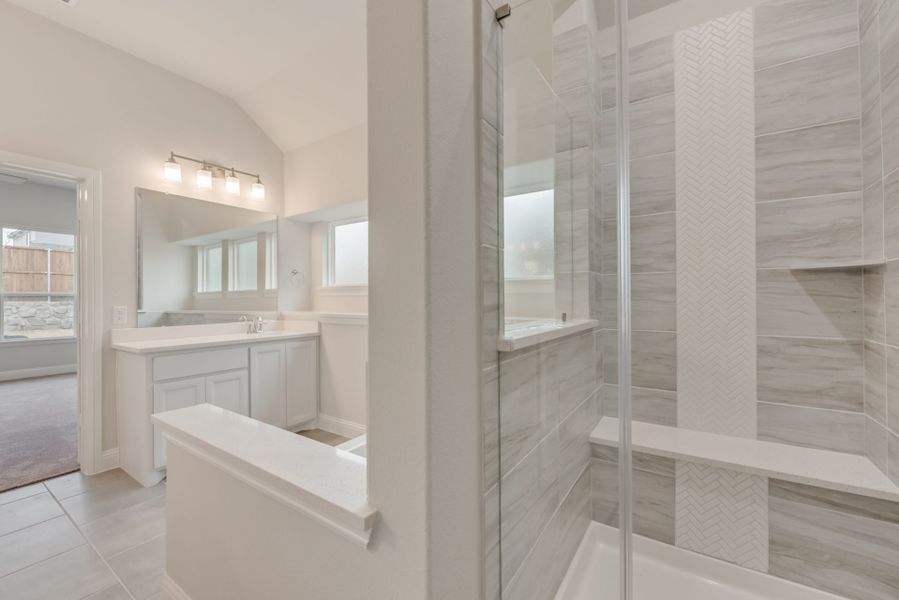 Furnished interior view inside a new home in Nelson Lake, Rockwall (Image 7).