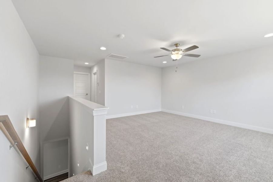 Spacious, unfurnished interior of a new home in Weybridge, Burlington (Image 64).