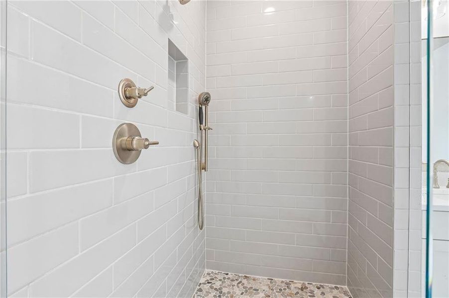 Close-up of interior finishes inside a home in Waterside, Peachtree Corners (Image 19).