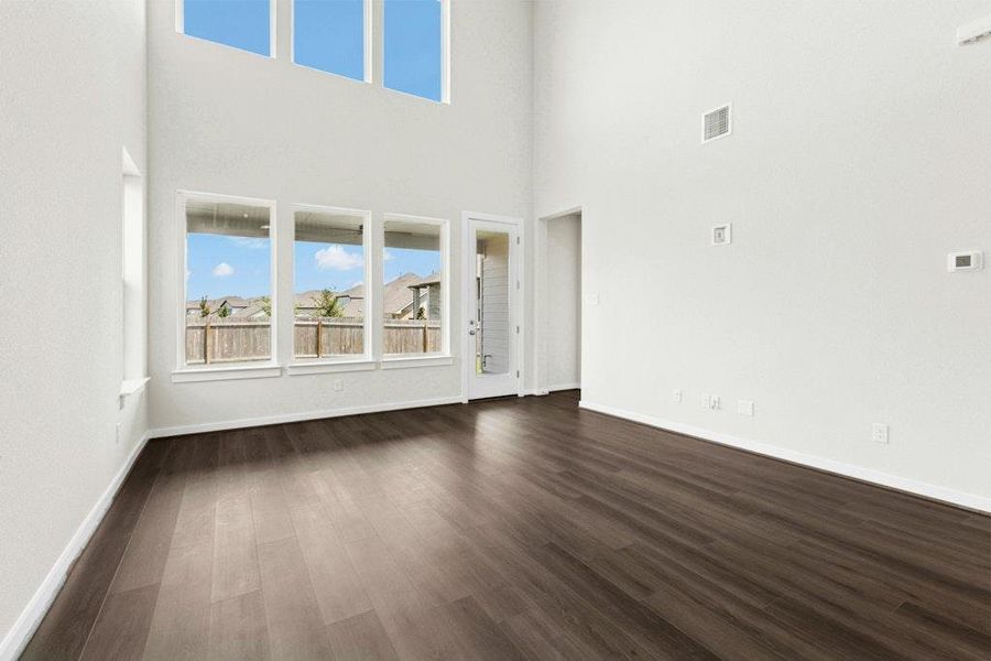 Spacious, unfurnished interior of a new home in Santa Rita Ranch, Liberty Hill (Image 16). Spacious, unfurnished interior of a new home in Santa Rita Ranch, Liberty Hill (Image 16).