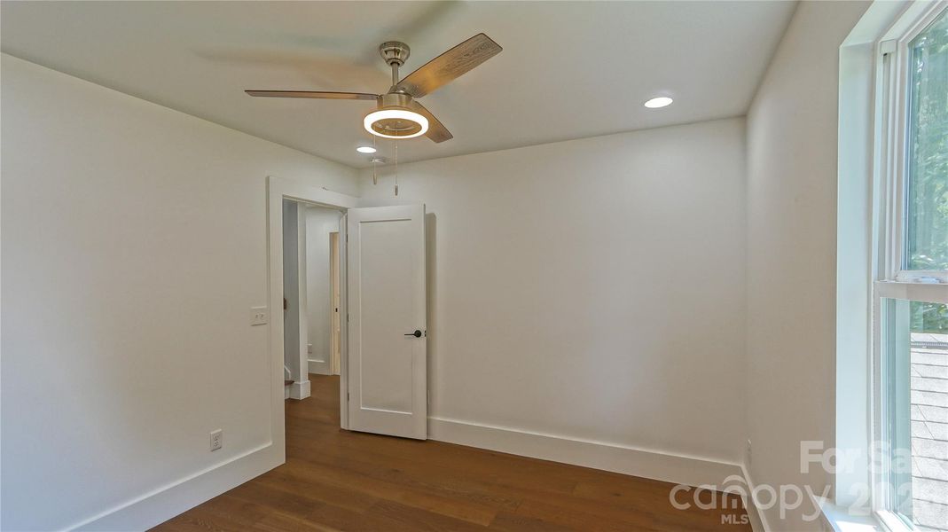 Spacious, unfurnished interior of a new home in , Charlotte (Image 28).