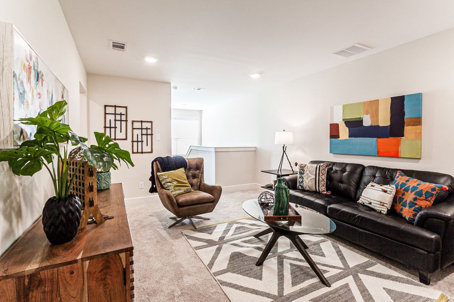 Representative furnished interior of a home built from the Townsend by Grant & Co in Lockwood, Collierville (Image 29).