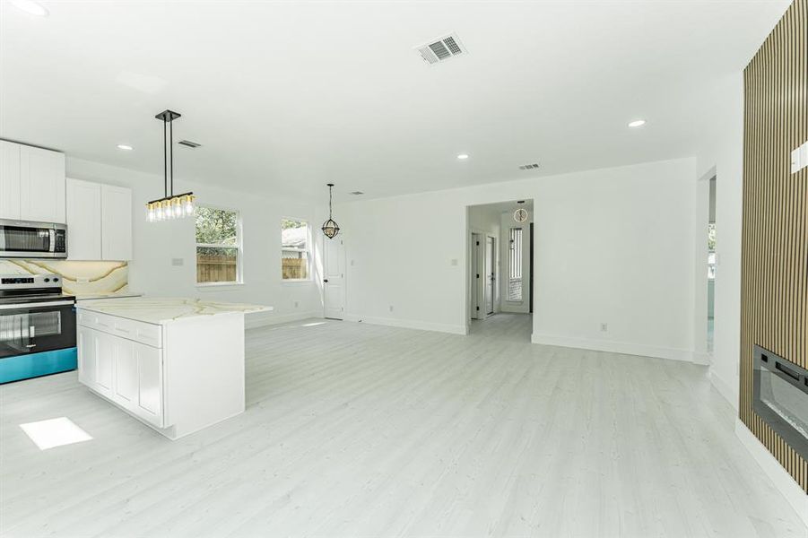 Image 19 of a home in .