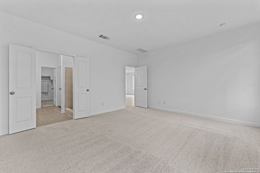 Spacious, unfurnished interior of a new home in Steelwood Trails: Coastline Collection, New Braunfels (Image 25). Spacious, unfurnished interior of a new home in Steelwood Trails: Coastline Collection, New Braunfels (Image 25).