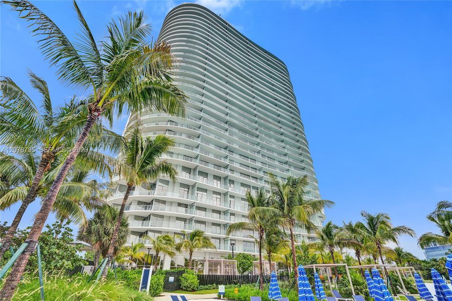 Condo located in North Miami, FL showcasing its design and architecture (Image 43).