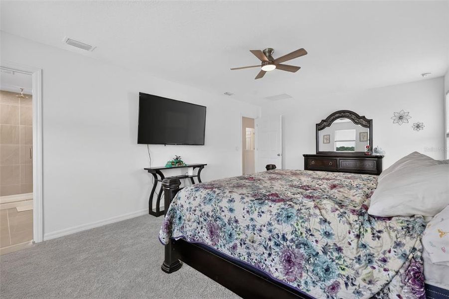 Furnished interior view inside a new home in , Howey-in-the-Hills (Image 16).