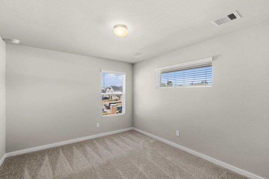 Spacious, unfurnished interior of a new home in Grand Oaks Village, Houston (Image 11).