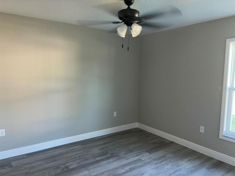 Spacious, unfurnished interior of a new home in , Dunnellon (Image 26).