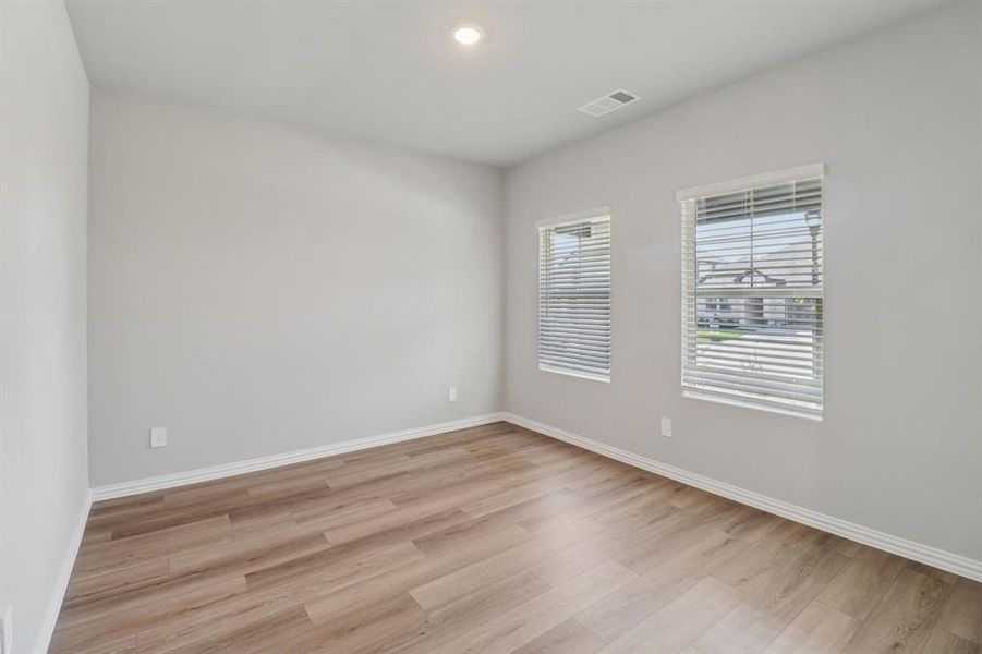 Spacious, unfurnished interior of a new home in Southridge - Signature Series, McKinney (Image 24). Spacious, unfurnished interior of a new home in Southridge - Signature Series, McKinney (Image 24).