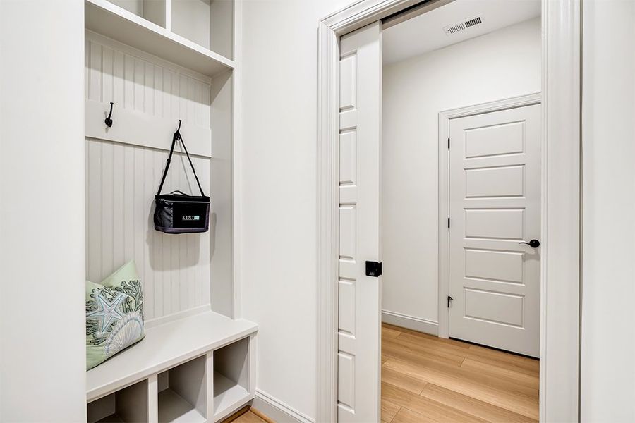 Lumina Island, Coat & Cubby