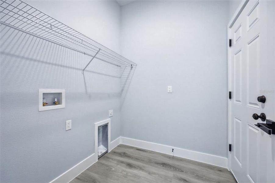 Spacious, unfurnished interior of a new home in , Ocala (Image 39).