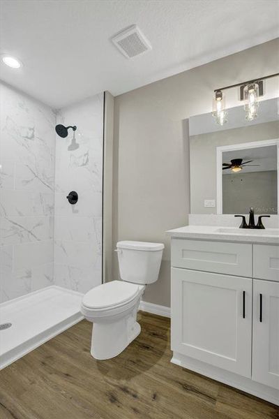 Furnished interior view inside a new home in , Lakeland (Image 5).