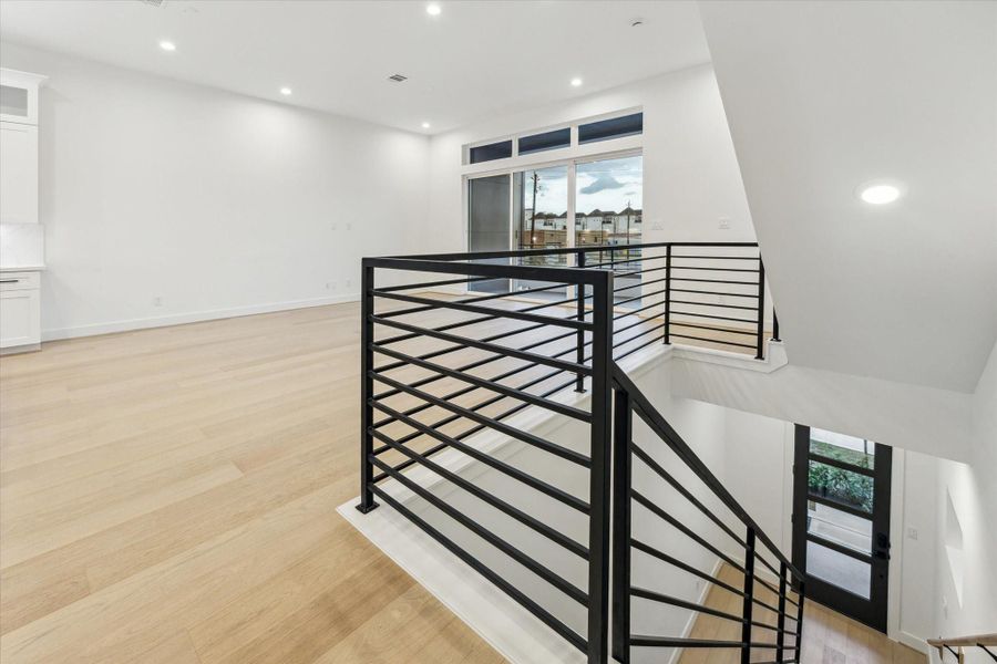 Spacious, unfurnished interior of a new home in , Houston (Image 22).