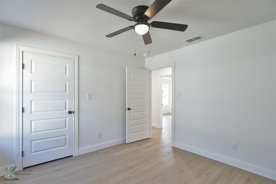 Spacious, unfurnished interior of a new home in , Abilene (Image 21).