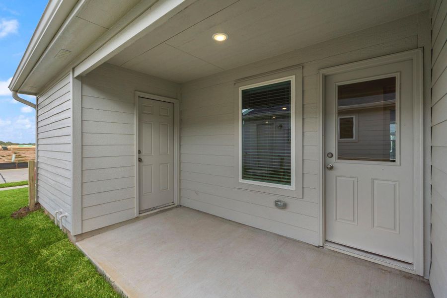 MODEL HOME images may NOT be consistent with the finished product. MODEL HOME images may NOT be consistent with the finished product.