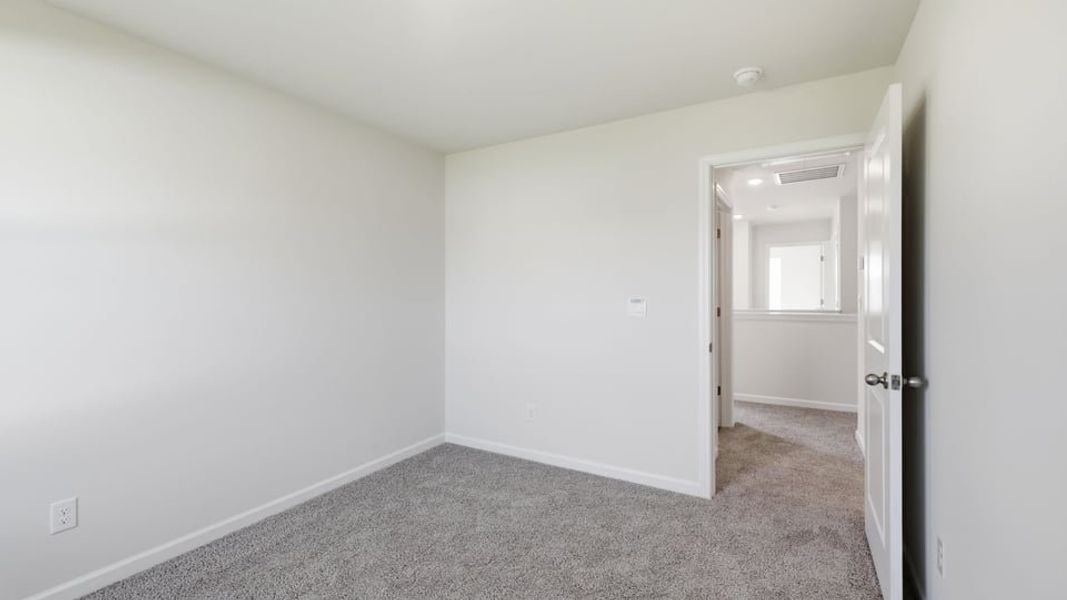 Spacious, unfurnished interior of a new home in Cedar Gap, Fountain Inn (Image 29).