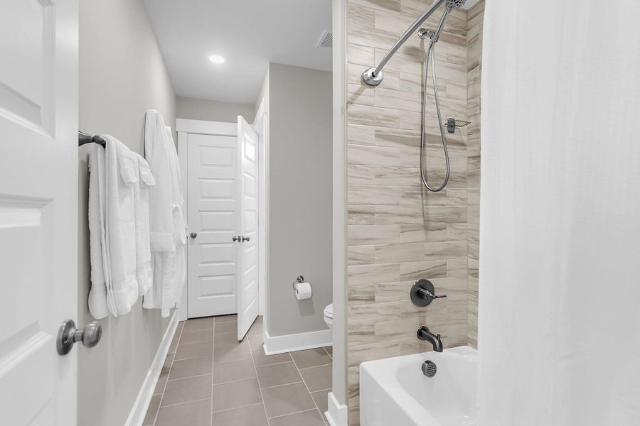 Furnished interior view inside a new home in Hewing Farms, Summerville (Image 37).