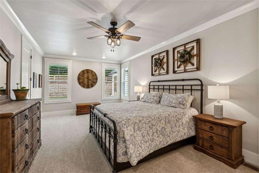 Furnished interior view inside a new home in , Gainesville (Image 49).