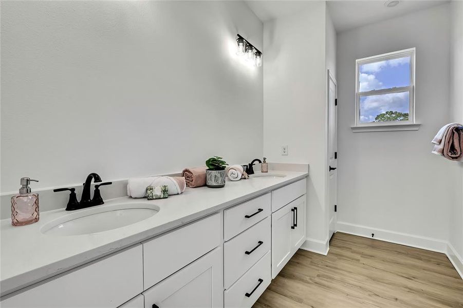 Furnished interior view inside a new home in , Spring Hill (Image 10).
