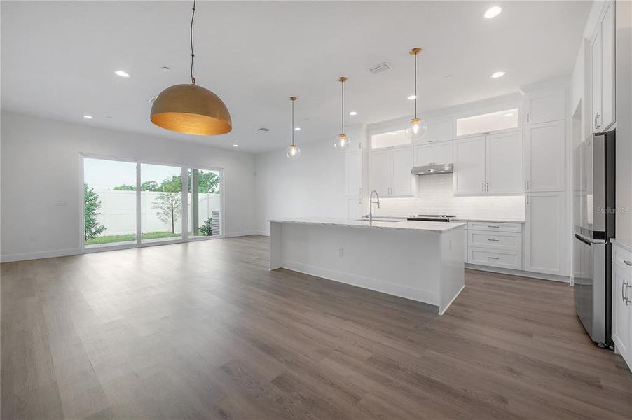 Spacious, unfurnished interior of a new home in , Tampa (Image 52).