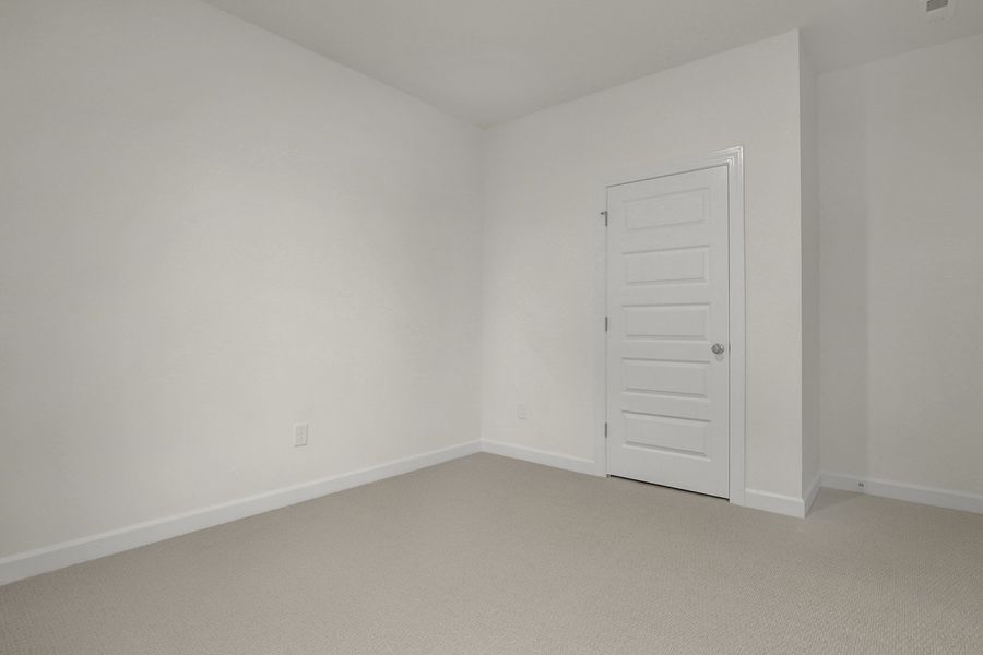Spacious, unfurnished interior of a new home in East Wynd, Hampstead (Image 26).
