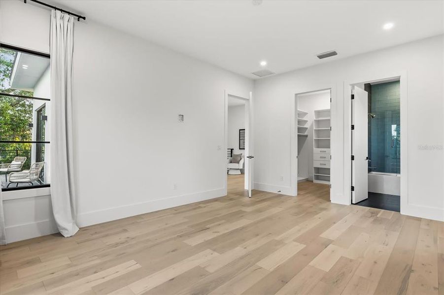 Spacious, unfurnished interior of a new home in , Winter Park (Image 23). Spacious, unfurnished interior of a new home in , Winter Park (Image 23).