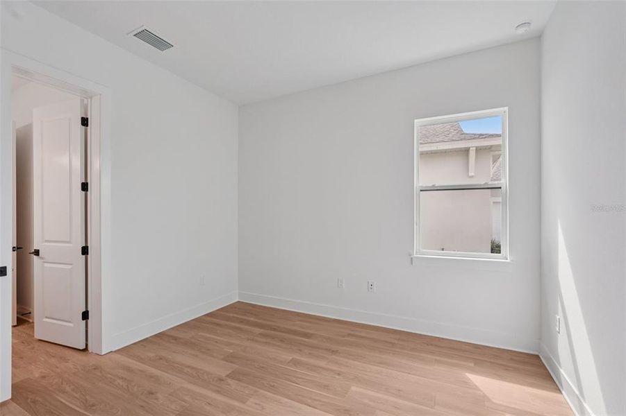 Spacious, unfurnished interior of a new home in Serengeti, Spring Hill (Image 26).