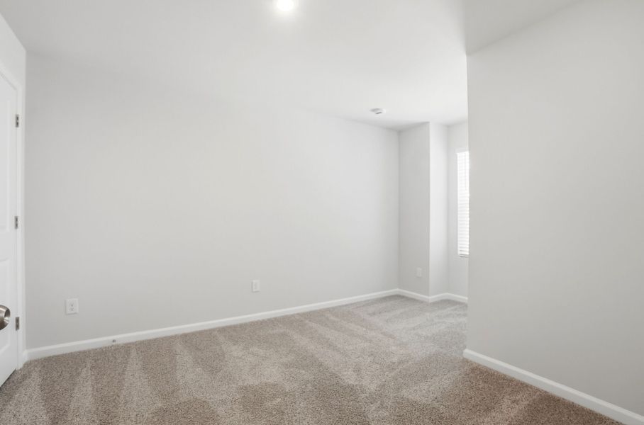 Spacious, unfurnished interior of a new home in Stonesummit at Reedy Creek, Charlotte (Image 21).