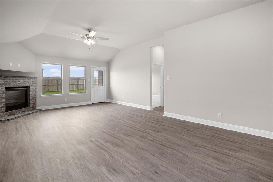 Spacious, unfurnished interior of a new home in Fox Landing, Caddo Mills (Image 39).