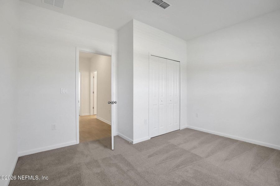 Spacious, unfurnished interior of a new home in Amberly, Green Cove Springs (Image 37).