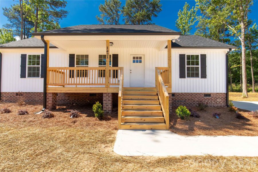 Exterior details and patio area of a home in , McConnells (Image 22).