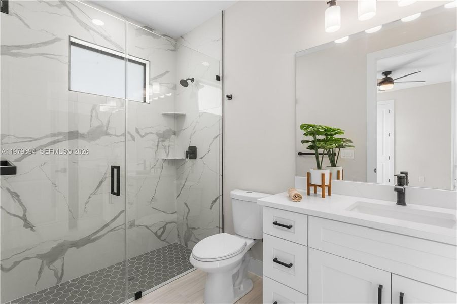 Second Primary Bathroom or Pool Bathroom Second Primary Bathroom or Pool Bathroom