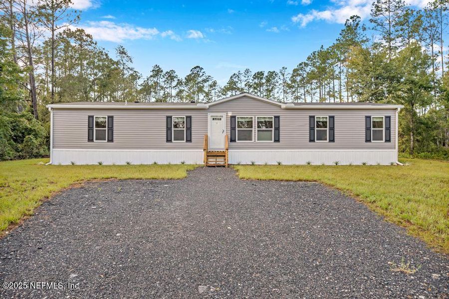 Exterior details and patio area of a home in , Hastings (Image 23).