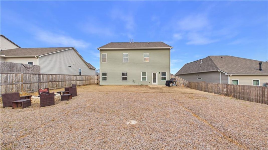 Exterior details and patio area of a home in , Cartersville (Image 4).