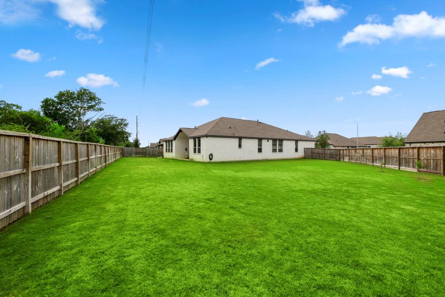 Step outside to enjoy the expansive backyard! Your dream backyard is in reach! This space is a blank canvas ready for you to create your own backyard oasis! Step outside to enjoy the expansive backyard! Your dream backyard is in reach! This space is a blank canvas ready for you to create your own backyard oasis!