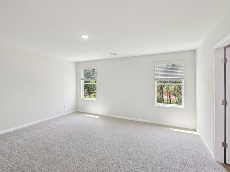 Spacious, unfurnished interior of a new home in Oakwood, Mebane (Image 16).
