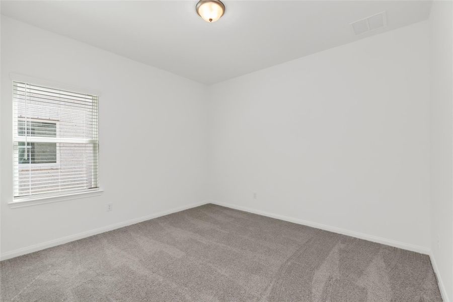 Spacious, unfurnished interior of a new home in Harmony Cove, Humble (Image 28).