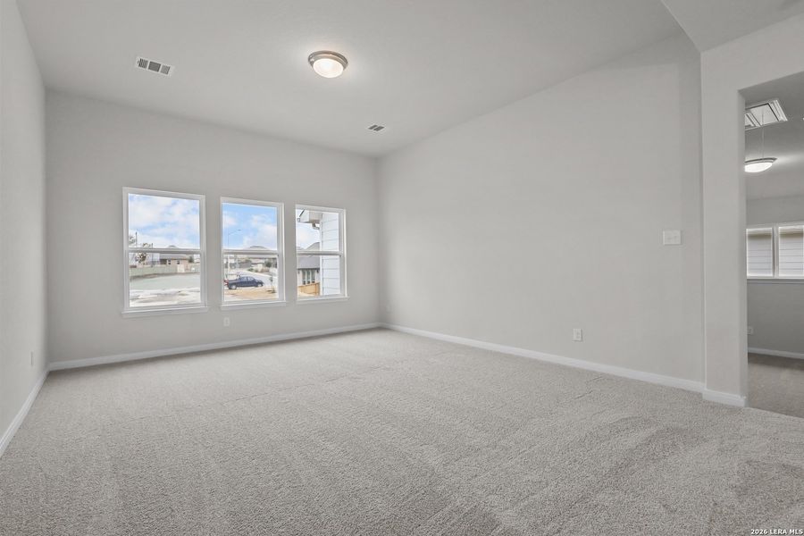 Spacious, unfurnished interior of a new home in Foxbrook, Cibolo (Image 17). Spacious, unfurnished interior of a new home in Foxbrook, Cibolo (Image 17).